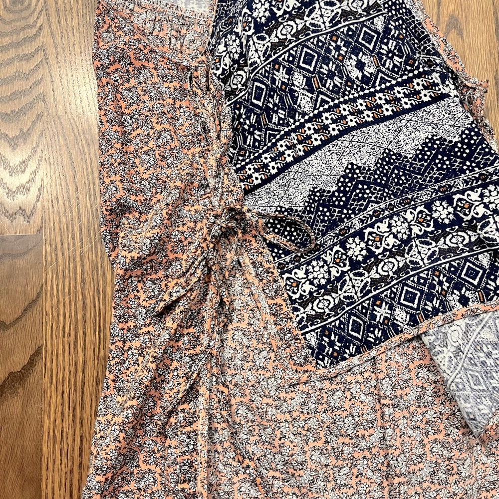 High-low Top - Picture 2 of 3